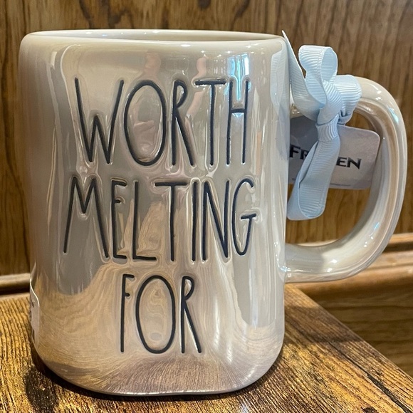 Rae Dunn Disney Frozen WORTH MELTING FOR Olaf Iridescent 2 Sided Mug NEW!! - Picture 3 of 3